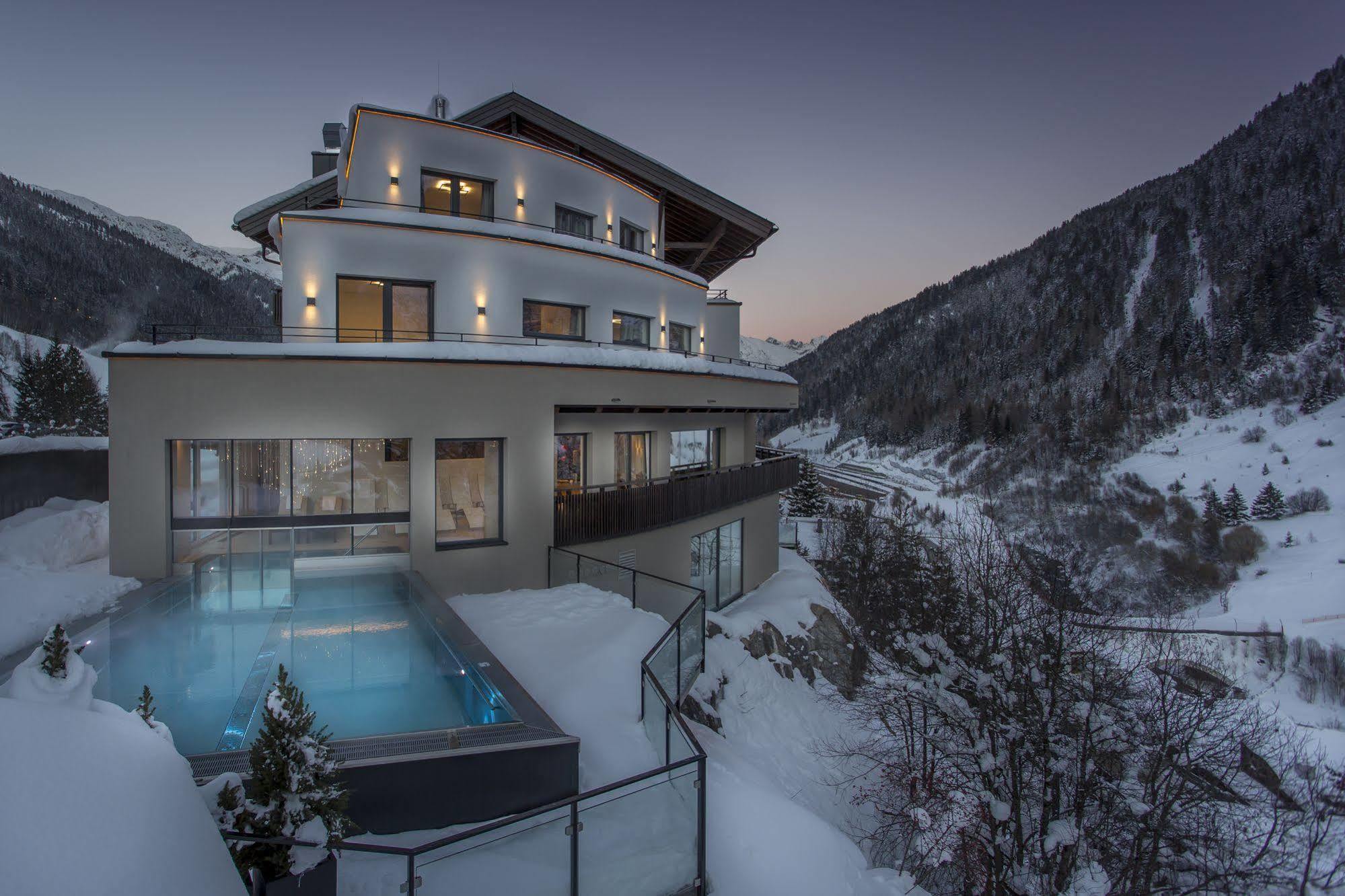 Heart Hotel Grischuna Sankt Anton am Arlberg Buitenkant foto