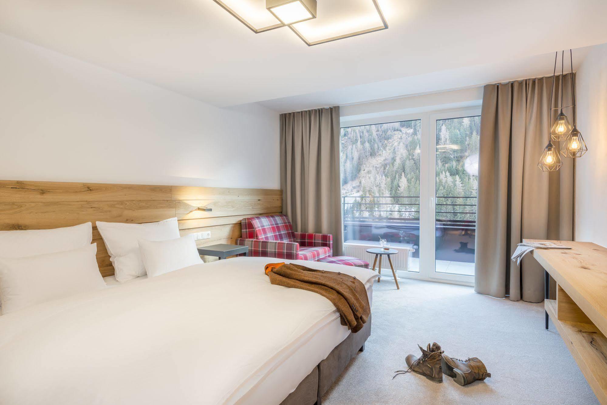 Heart Hotel Grischuna Sankt Anton am Arlberg Buitenkant foto