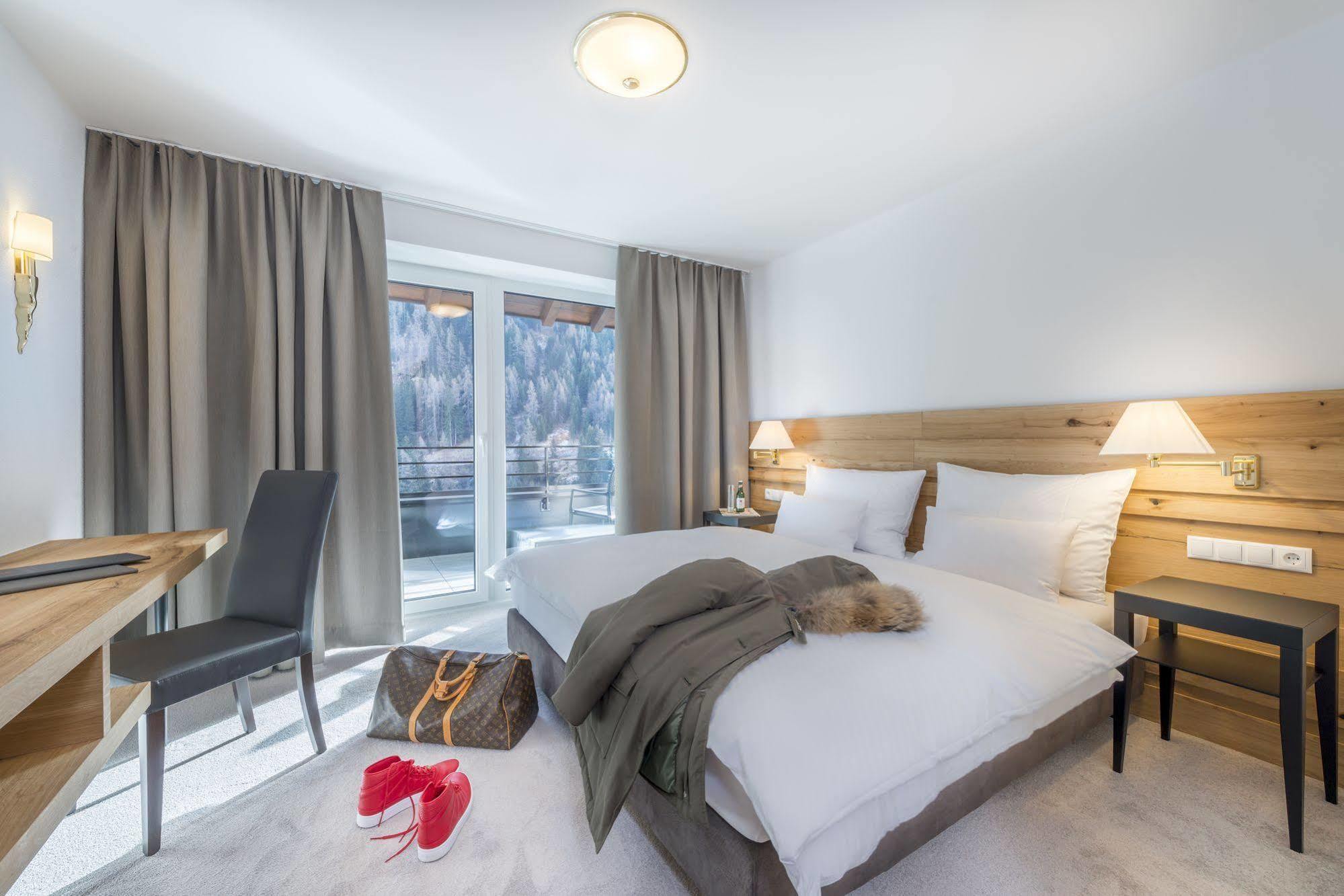 Heart Hotel Grischuna Sankt Anton am Arlberg Buitenkant foto